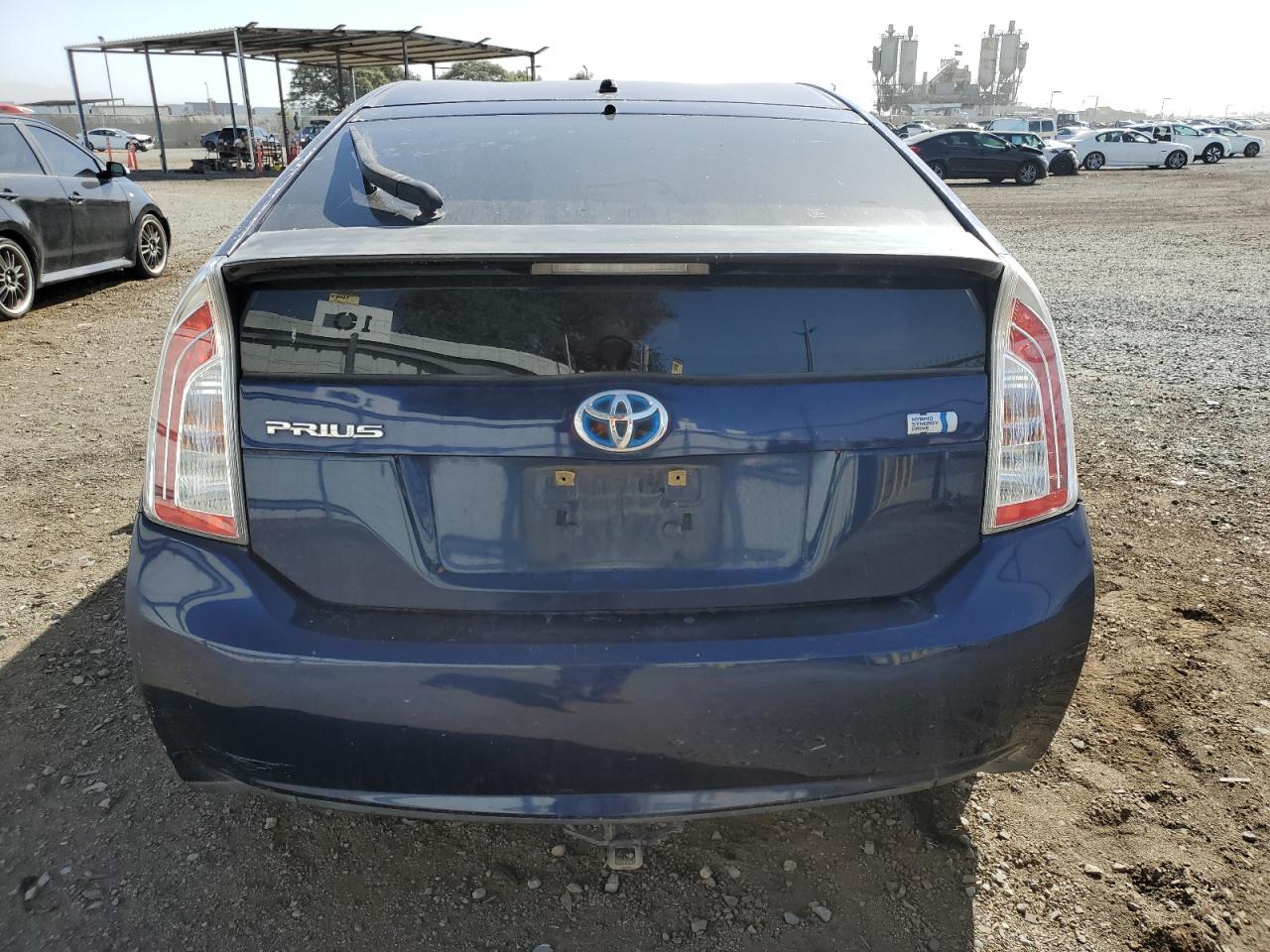 2012 Toyota Prius - Image 6