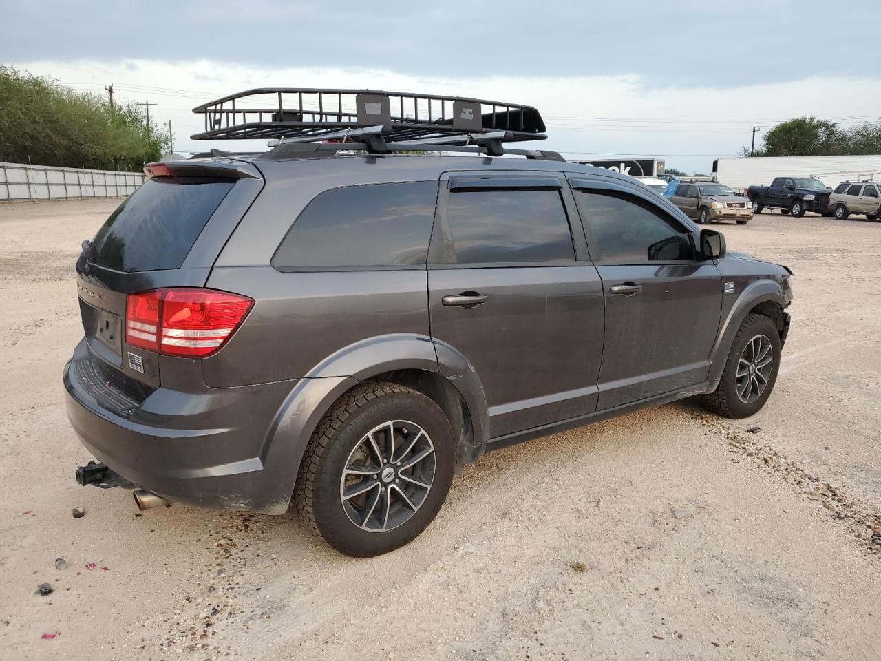 VIN 3C4PDCAB7JT508247 2018 DODGE JOURNEY no.3