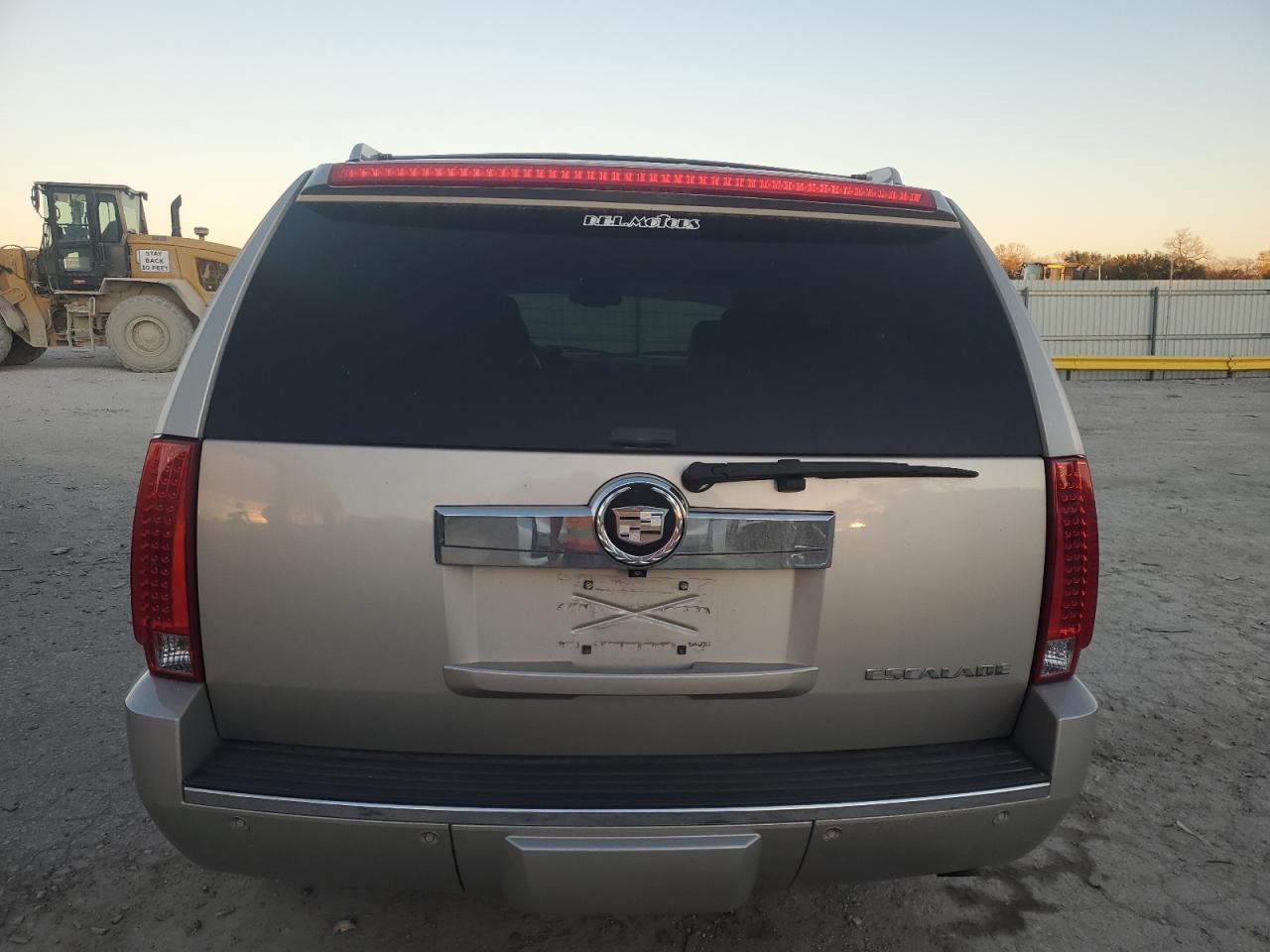 2009 Cadillac Escalade Luxury VIN: 1GYFK23229R241235 Lot: 45845155