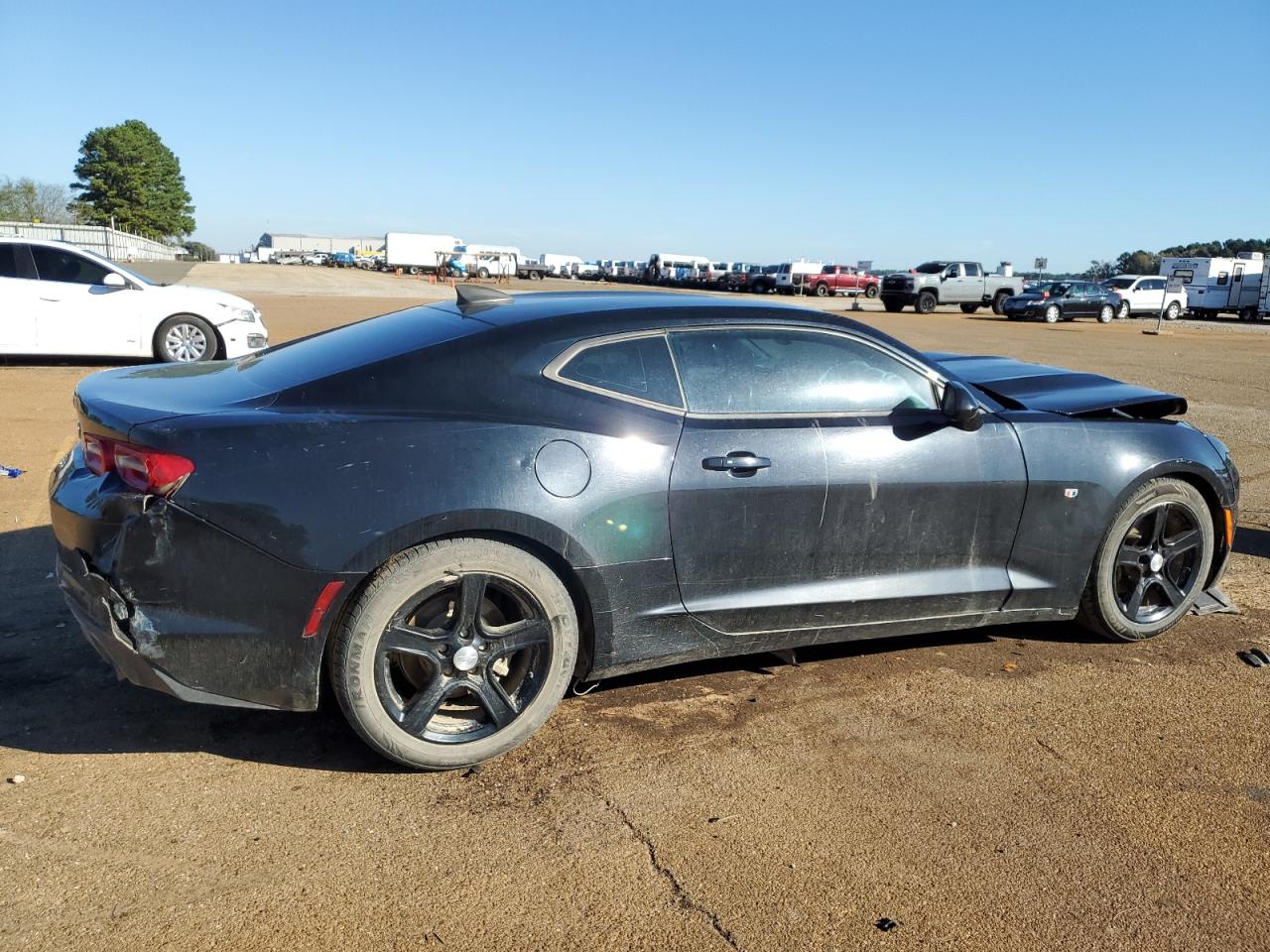 2020 Chevrolet Camaro - Image 3