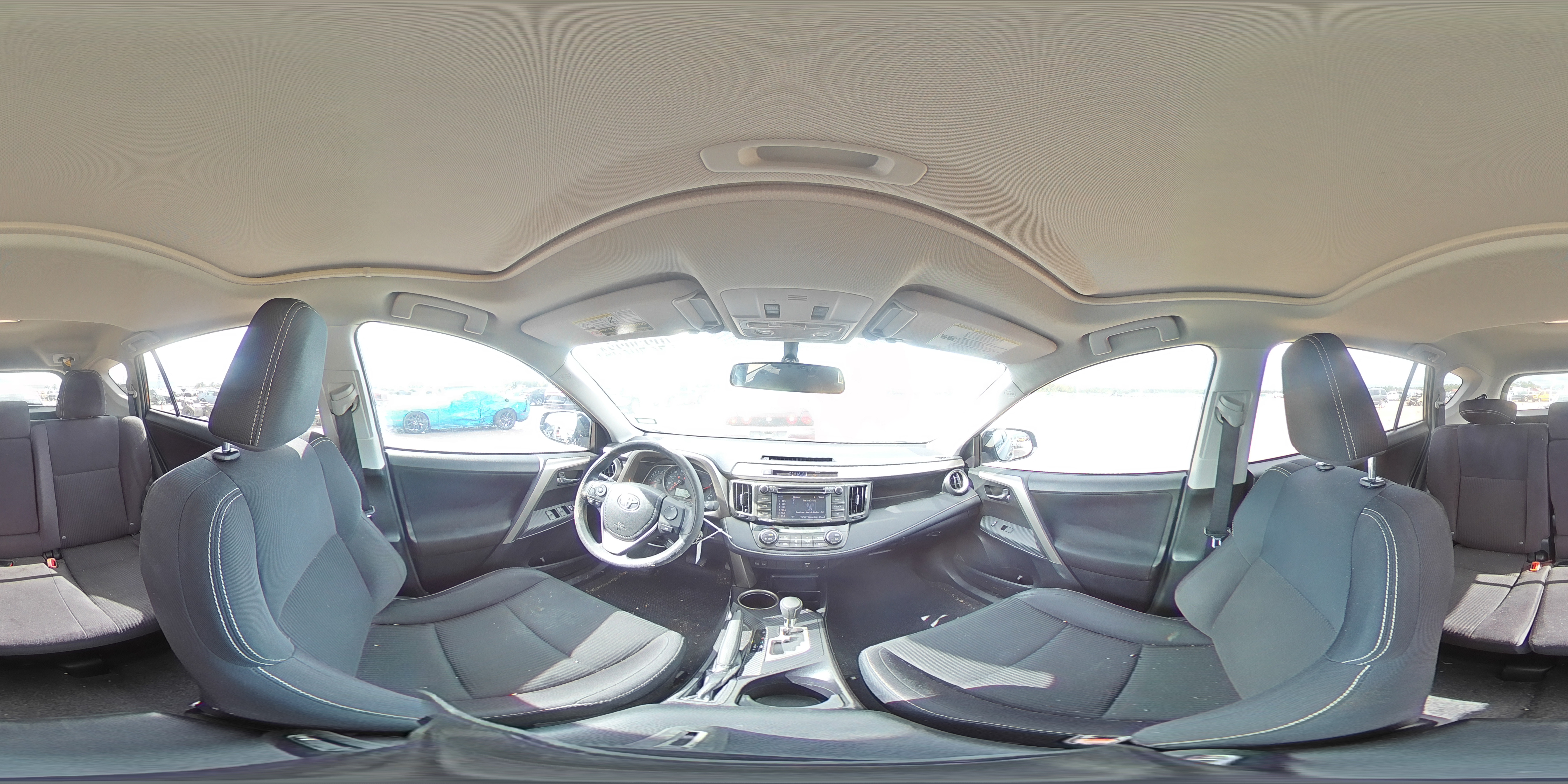 2015 Toyota RAV 4 - Image 13