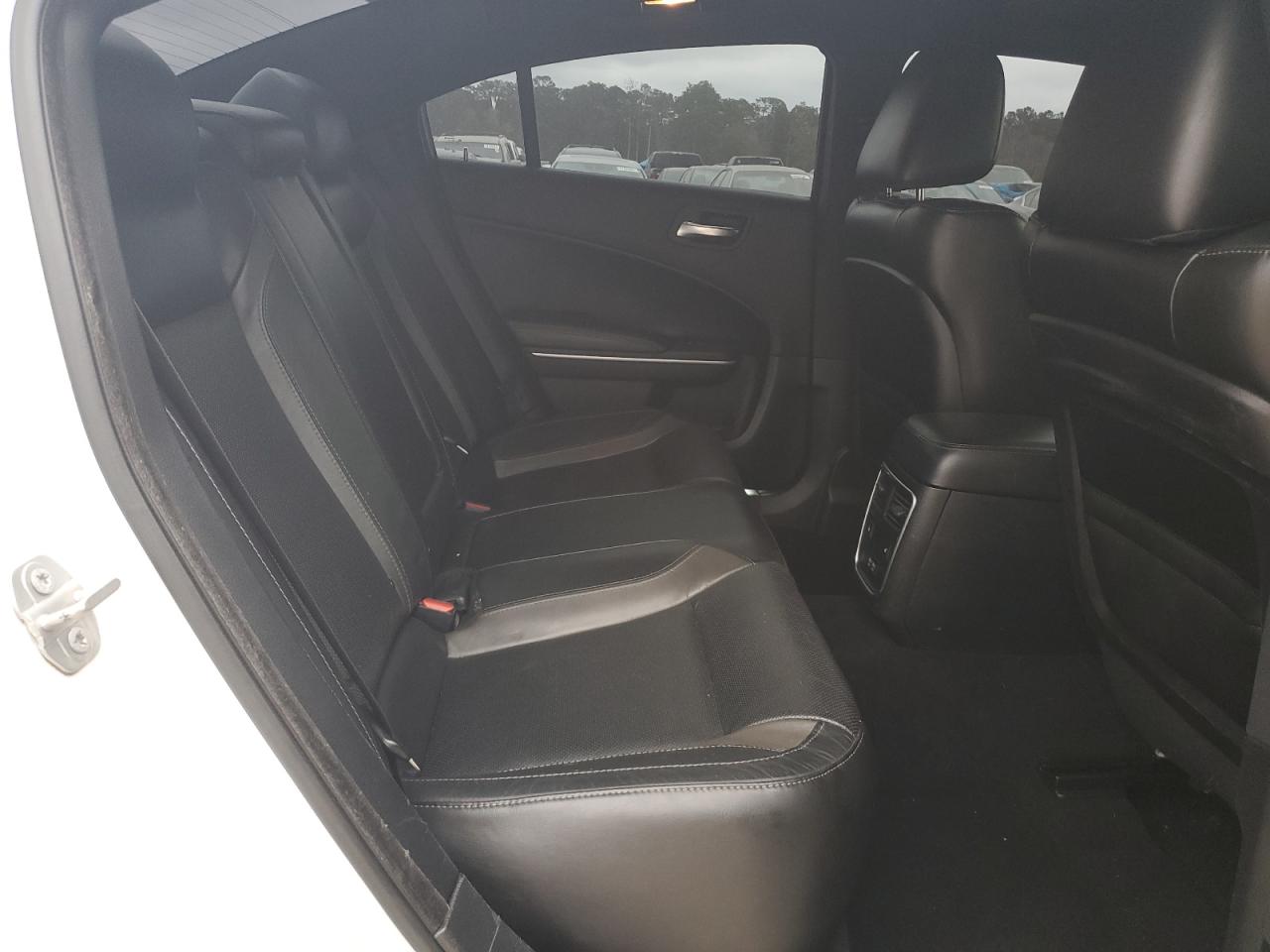 2020 Dodge Charger - Image 10