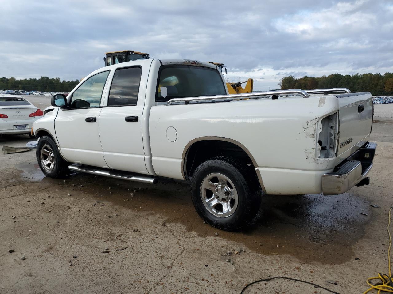 2004 Dodge RAM - Image 2