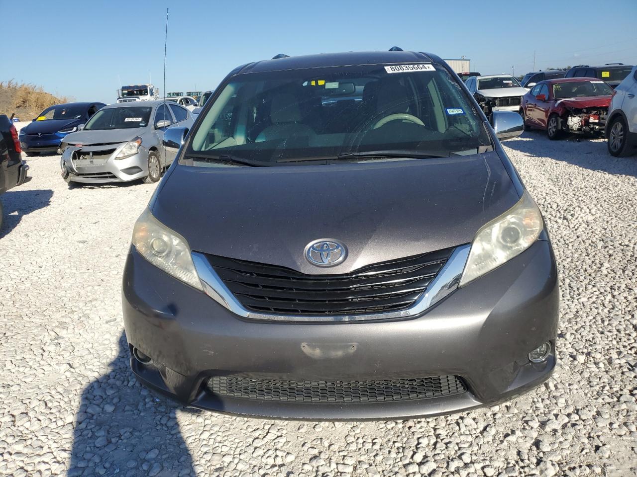 2011 Toyota Sienna - Image 5