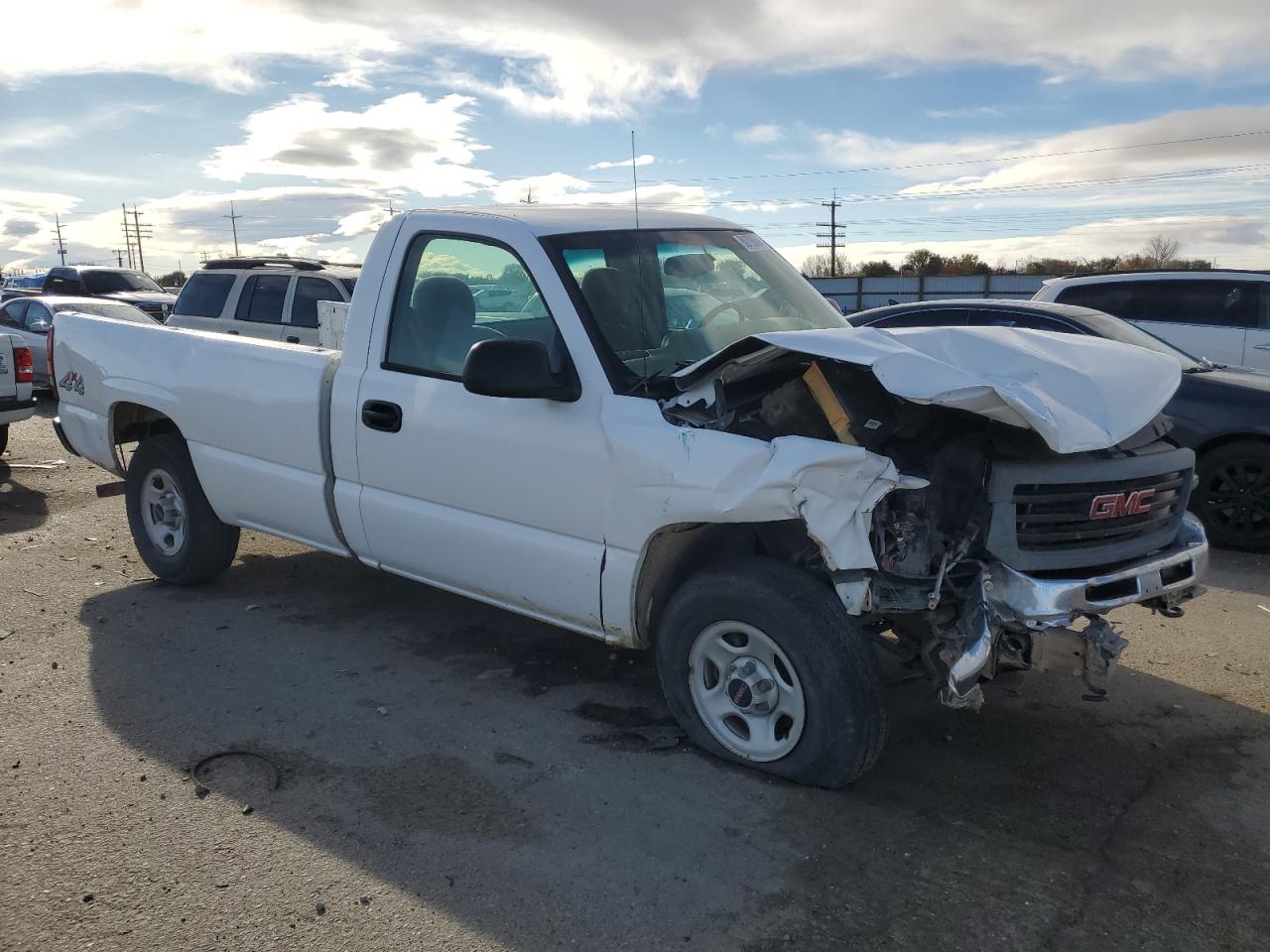 2003 GMC Sierra - Image 4
