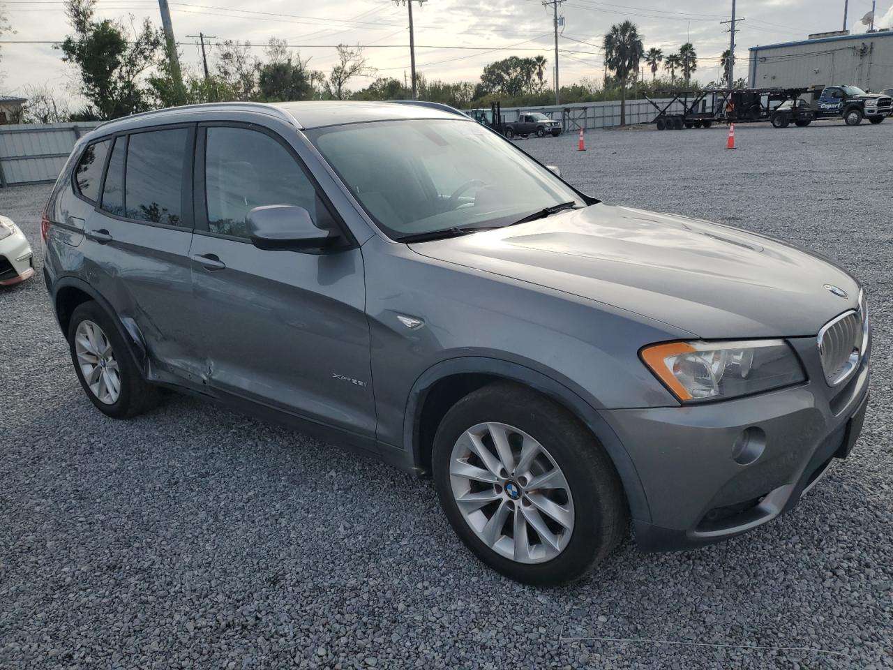 VIN 5UXWX9C56D0A19158 2013 BMW X3 no.4