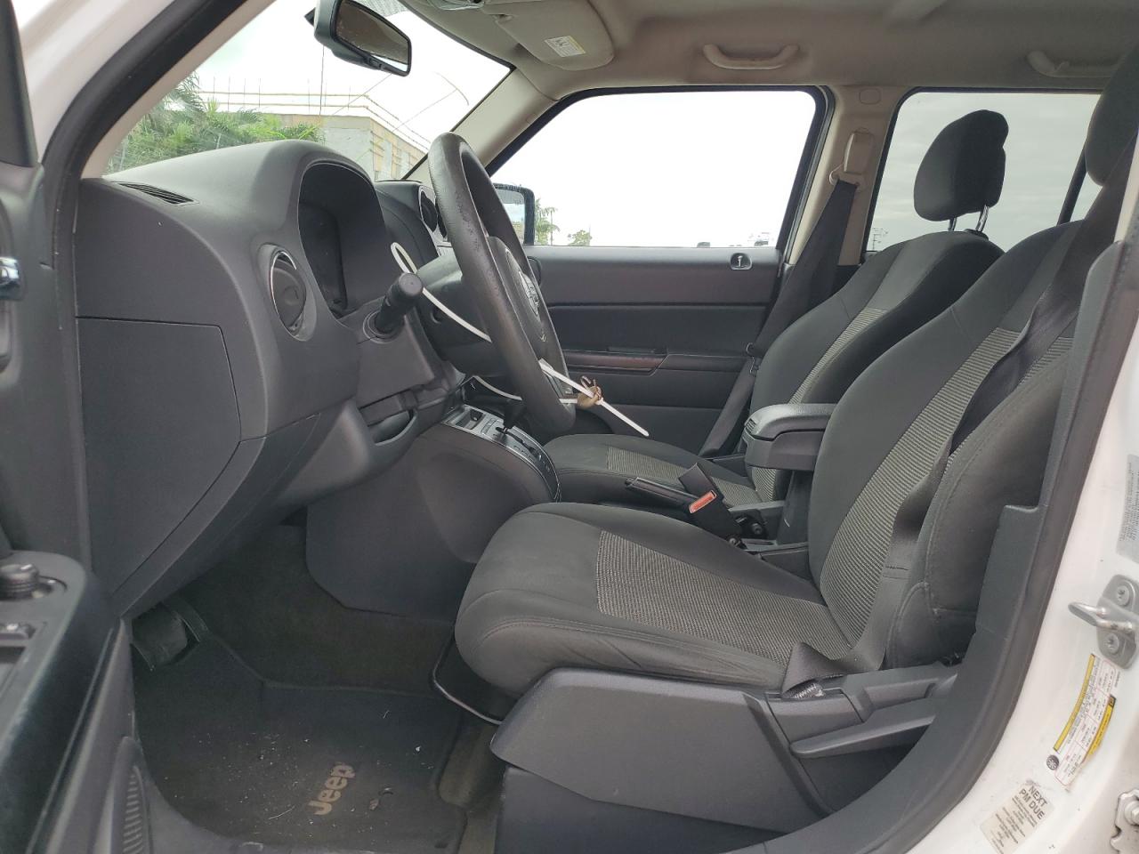 2016 Jeep Liberty (Patriot) - Image 7