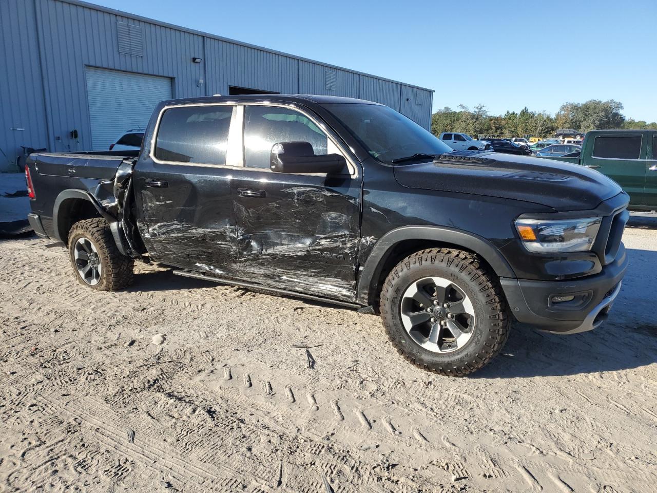 2019 RAM 1500 - Image 4