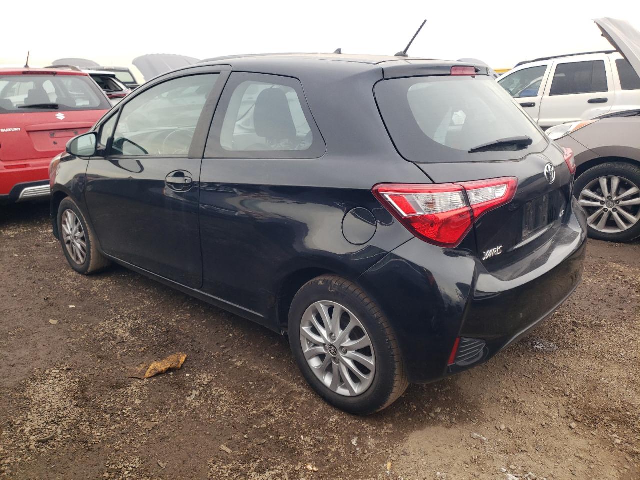 VIN VNKJTUD31JA091211 2018 TOYOTA YARIS no.2