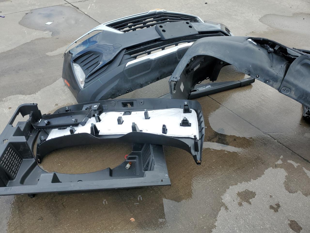 2022 Chevrolet Equinox - Image 13