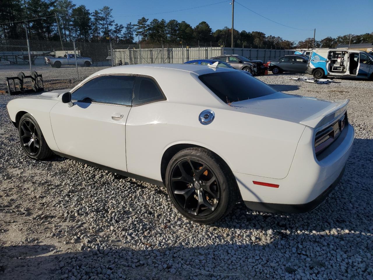 2C3CDZBGXFH718907 2015 DODGE CHALLENGER - Image 2