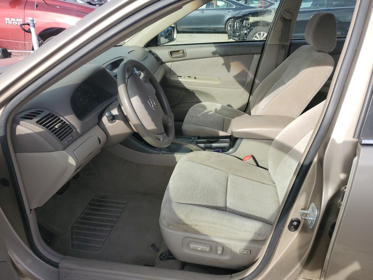 2004 Toyota Camry - Image 7