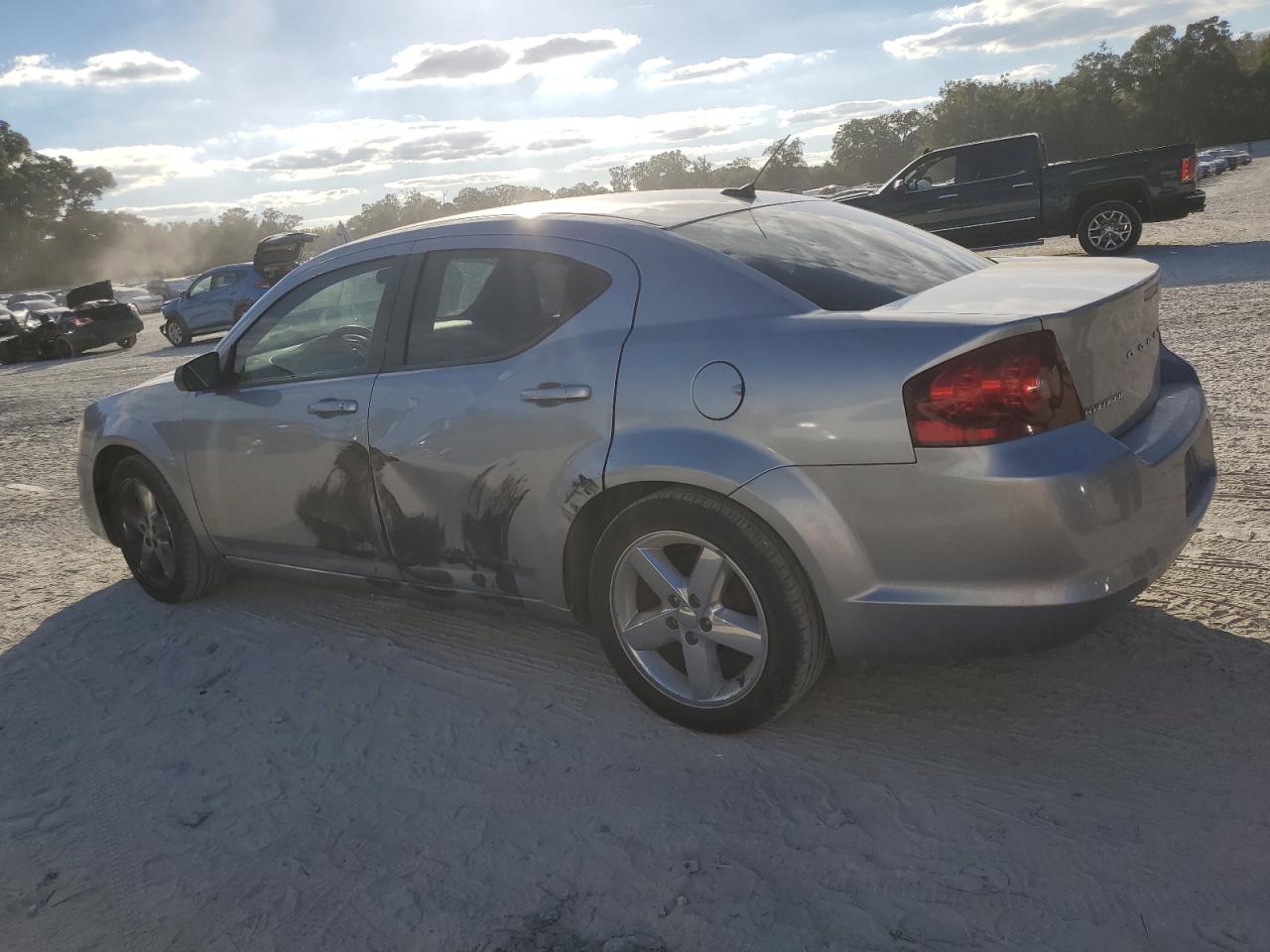 2013 Dodge Avenger - Image 2