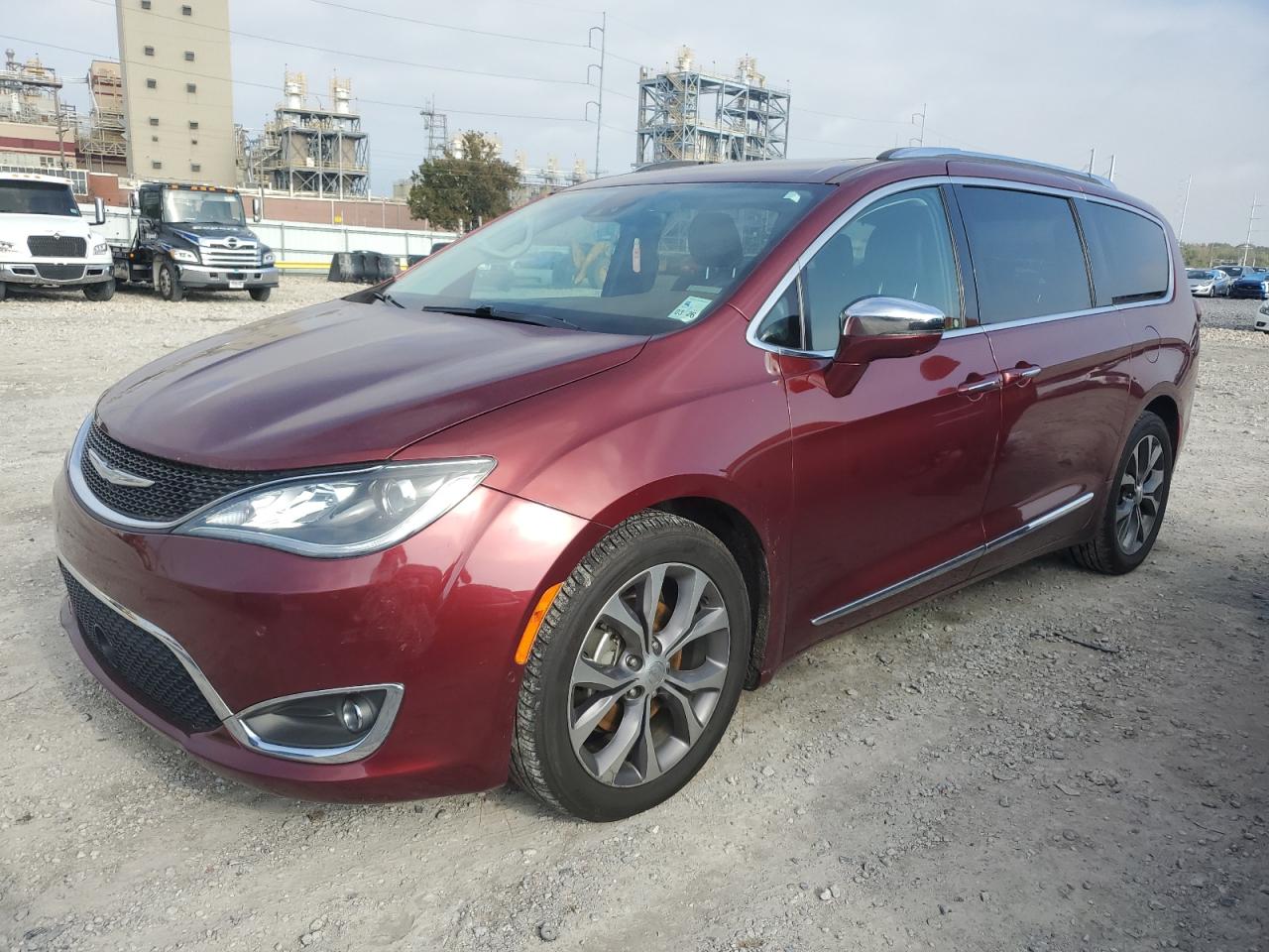 2017 Chrysler Pacifica - Image 1