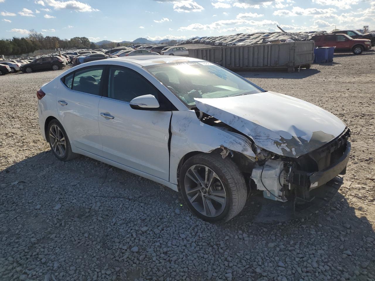 2017 Hyundai Elantra - Image 4