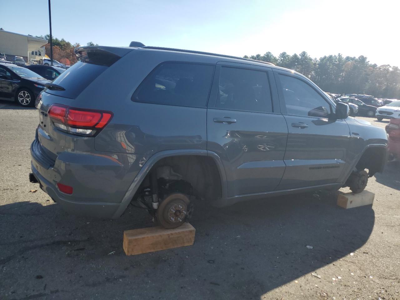 2020 Jeep Grand Cherokee - Image 3