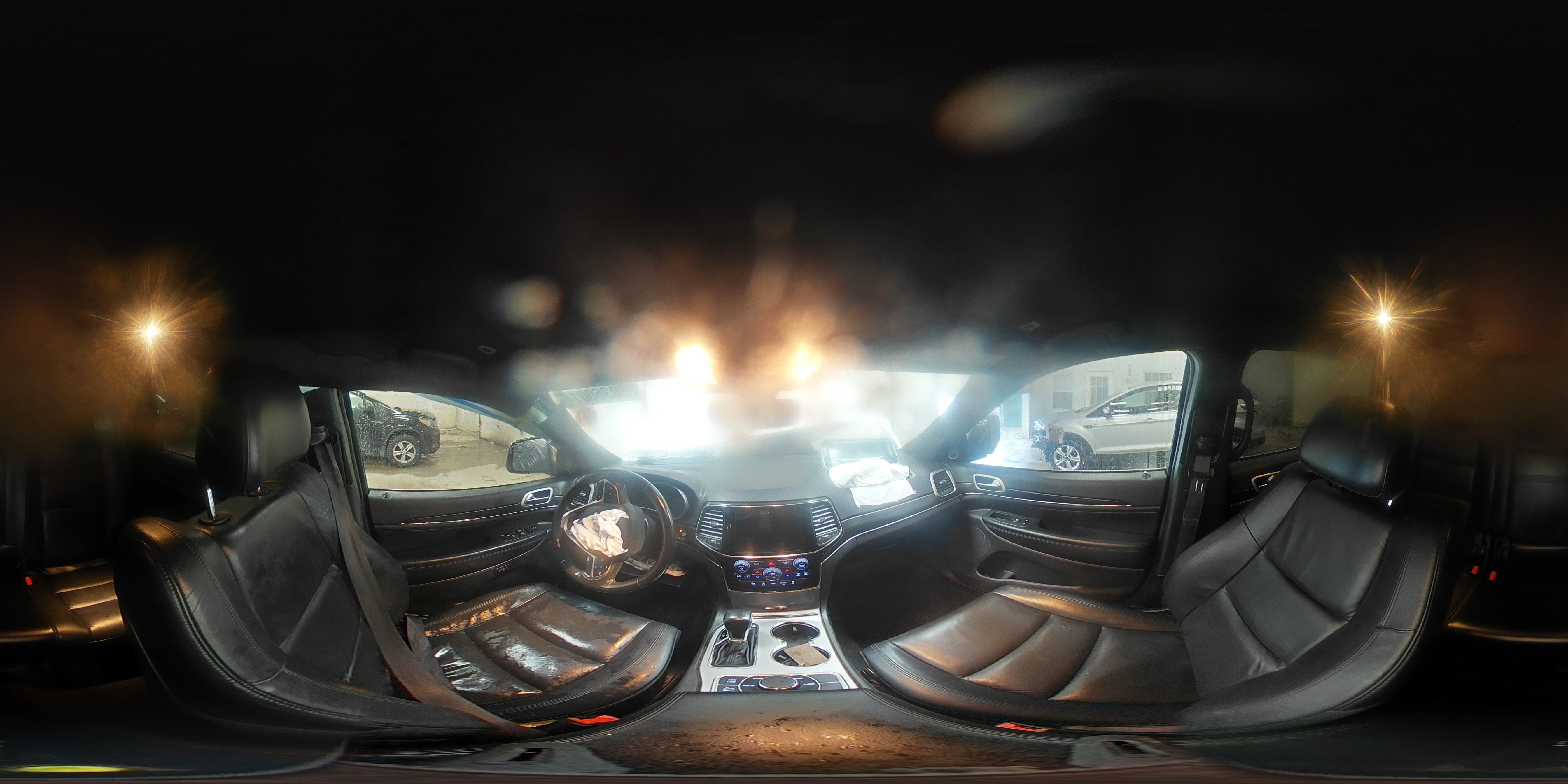 2019 Jeep Grand Cherokee - Image 16