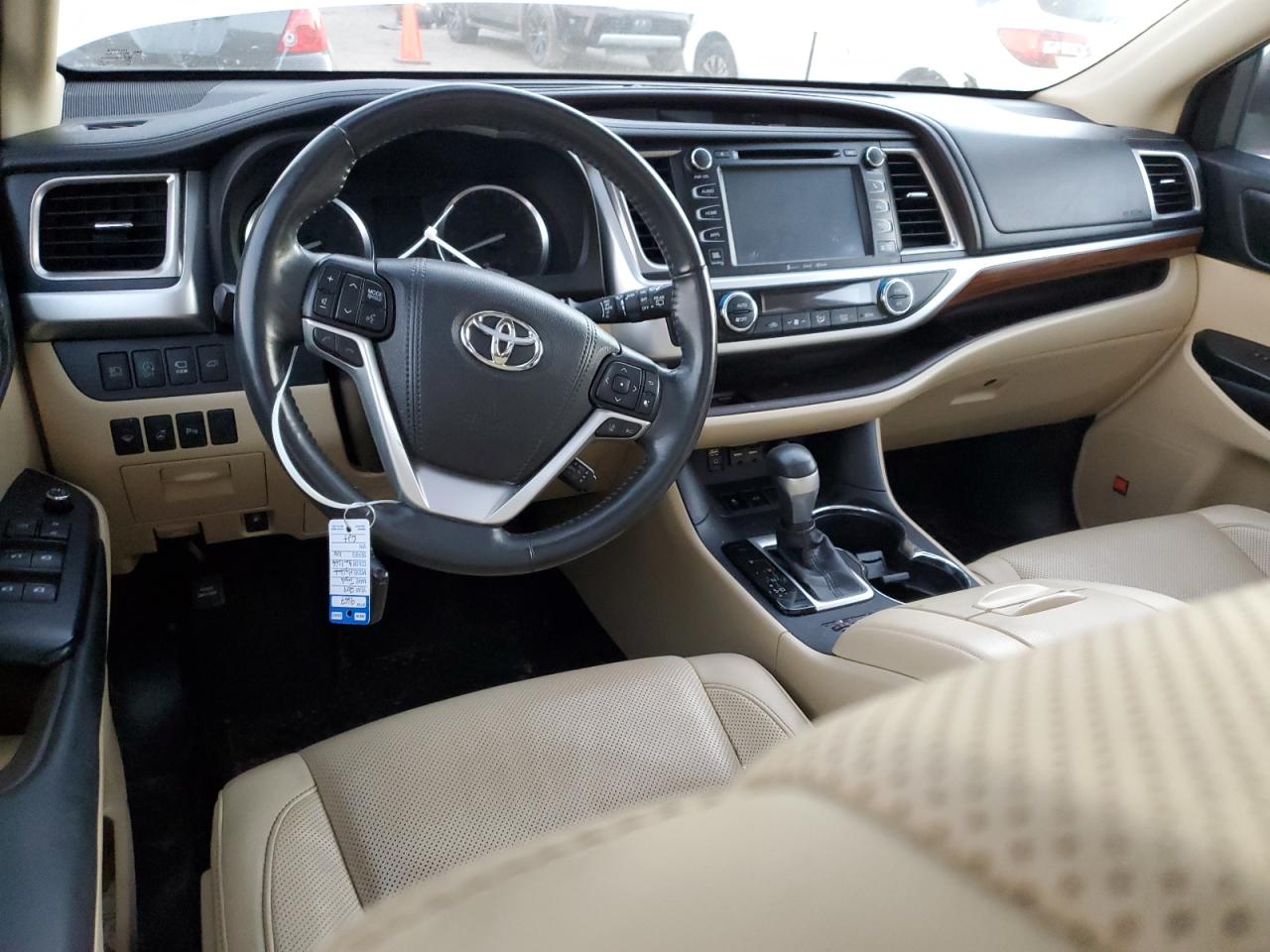 2019 Toyota Highlander - Image 8