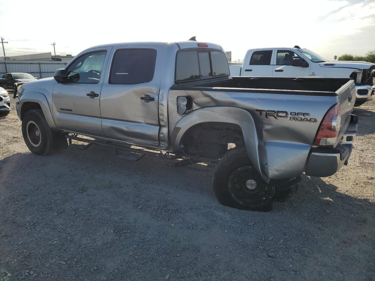 2015 Toyota Tacoma - Image 2