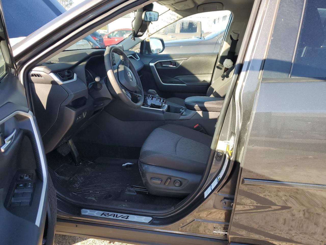 2022 Toyota RAV 4 - Image 7