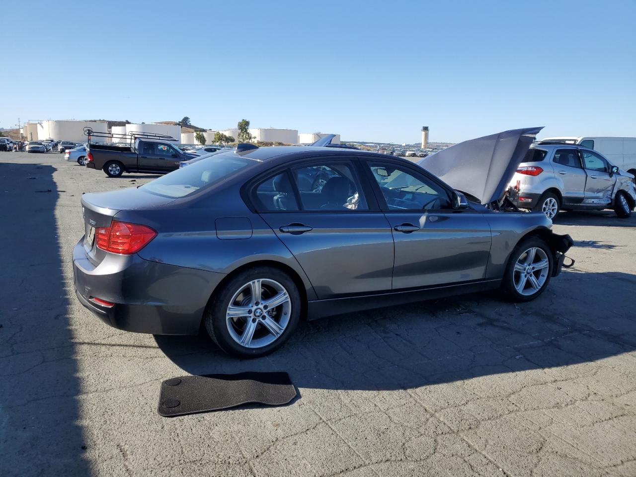 VIN WBA3A5C55DF352781 2013 BMW 3 SERIES no.3