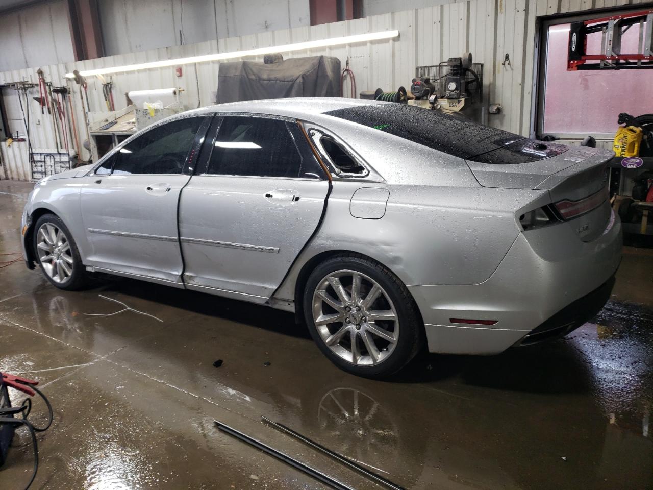 2014 Lincoln MKZ - Image 2