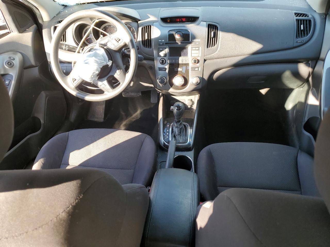 2013 Kia Forte - Image 8