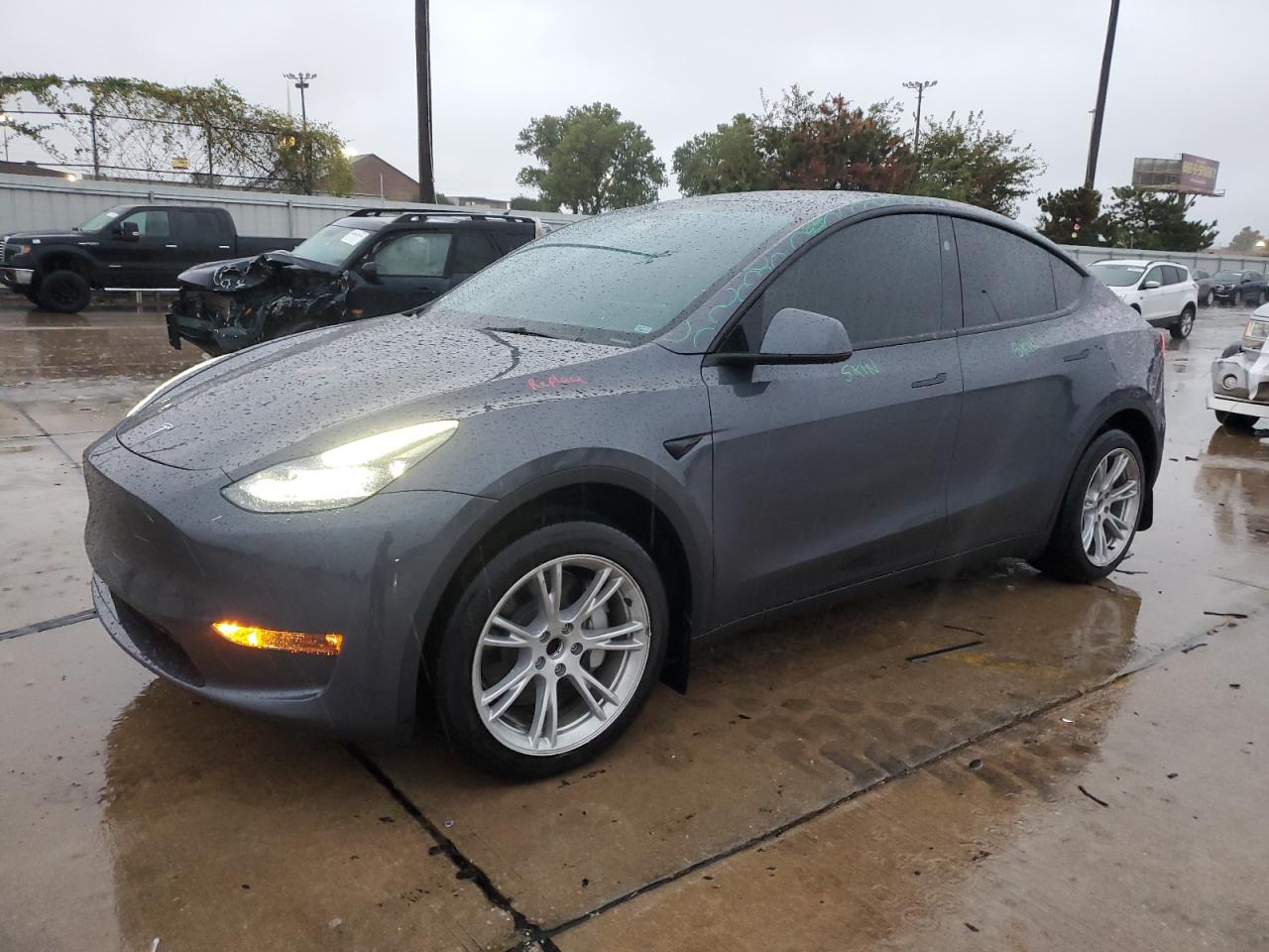 VIN 7SAYGDED7PF960240 2023 TESLA MODEL Y no.1