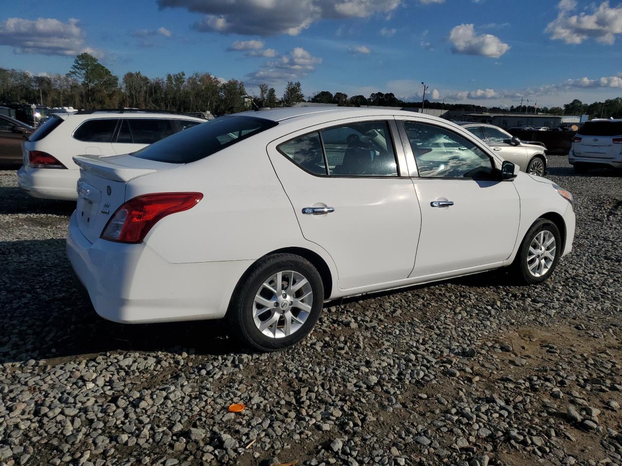 2018 Nissan Versa - Image 3