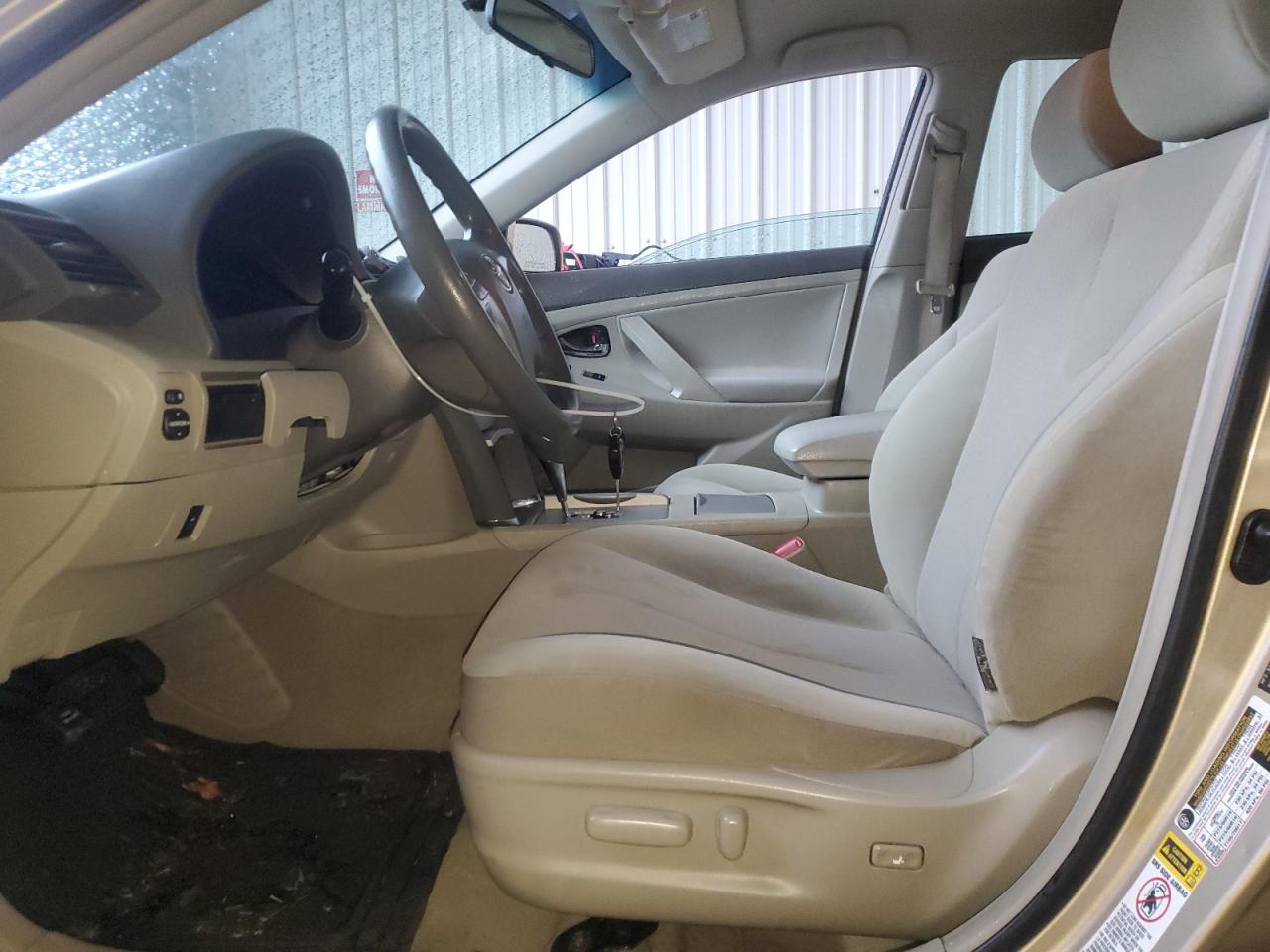 2010 Toyota Camry - Image 7