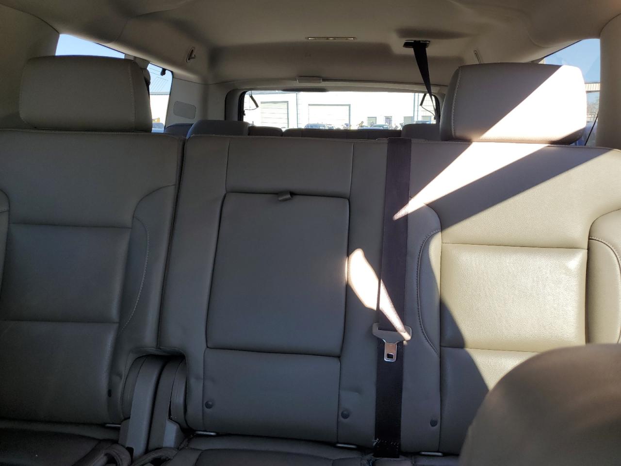 2017 Chevrolet Suburban - Image 10