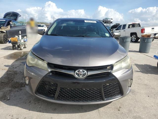  TOYOTA CAMRY 2016 Szary