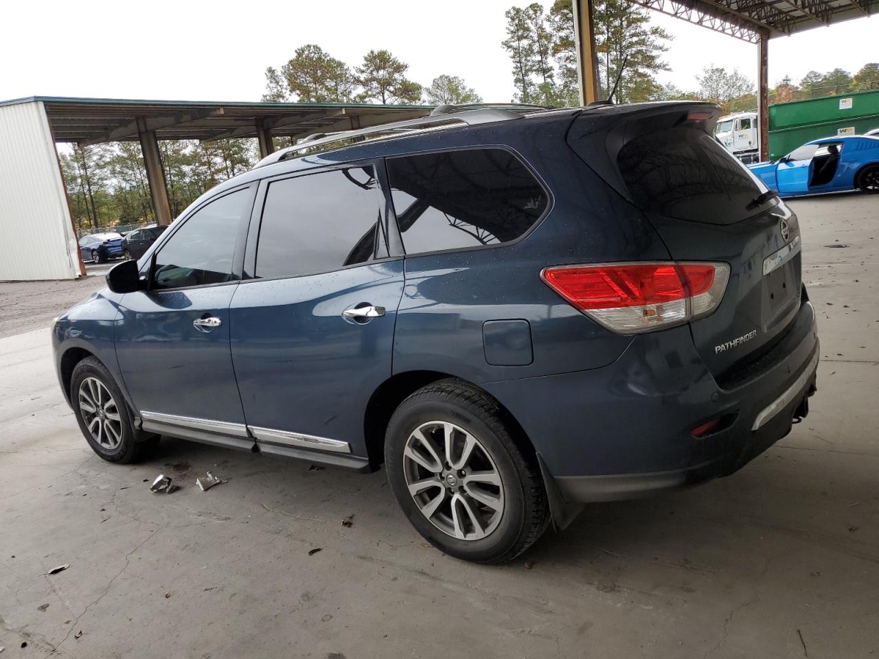 2013 Nissan Pathfinder - Image 2