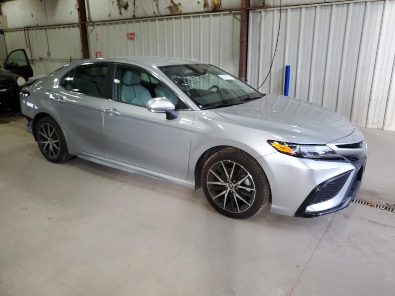 2023 Toyota Camry - Image 4