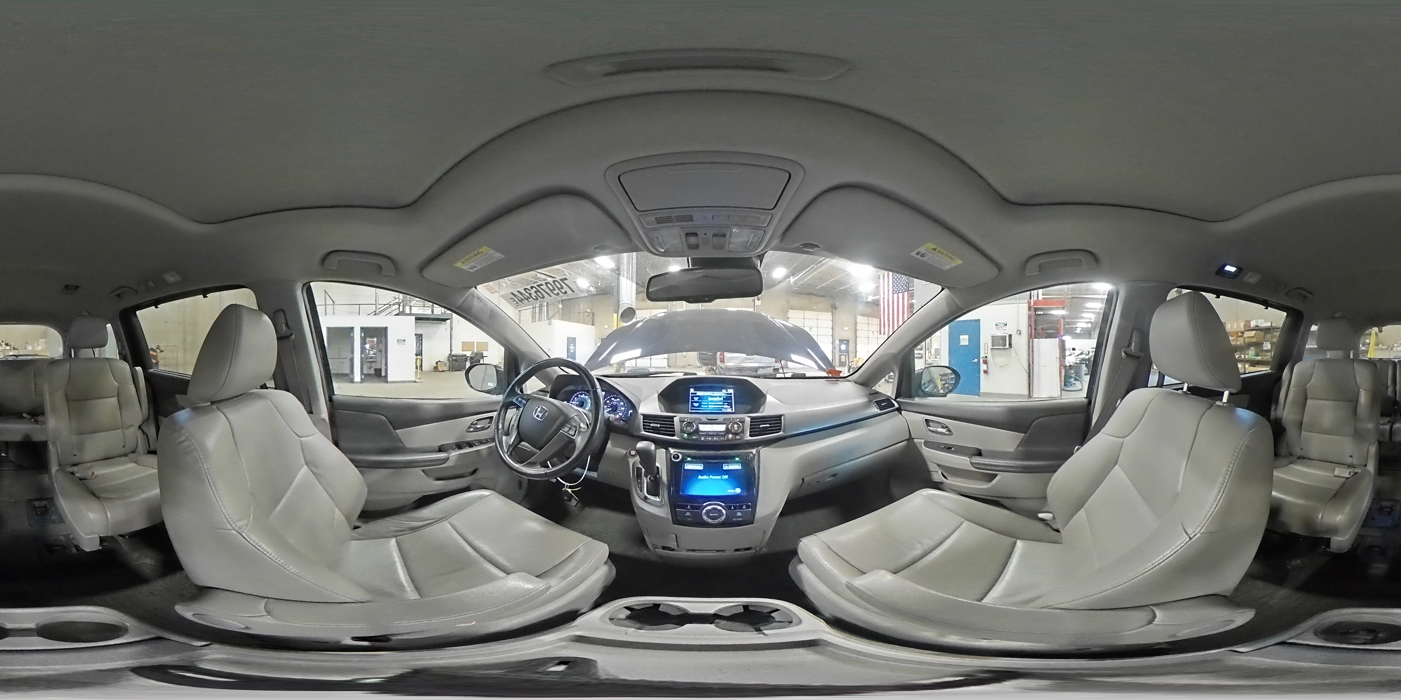 2014 Honda Odyssey - Image 14
