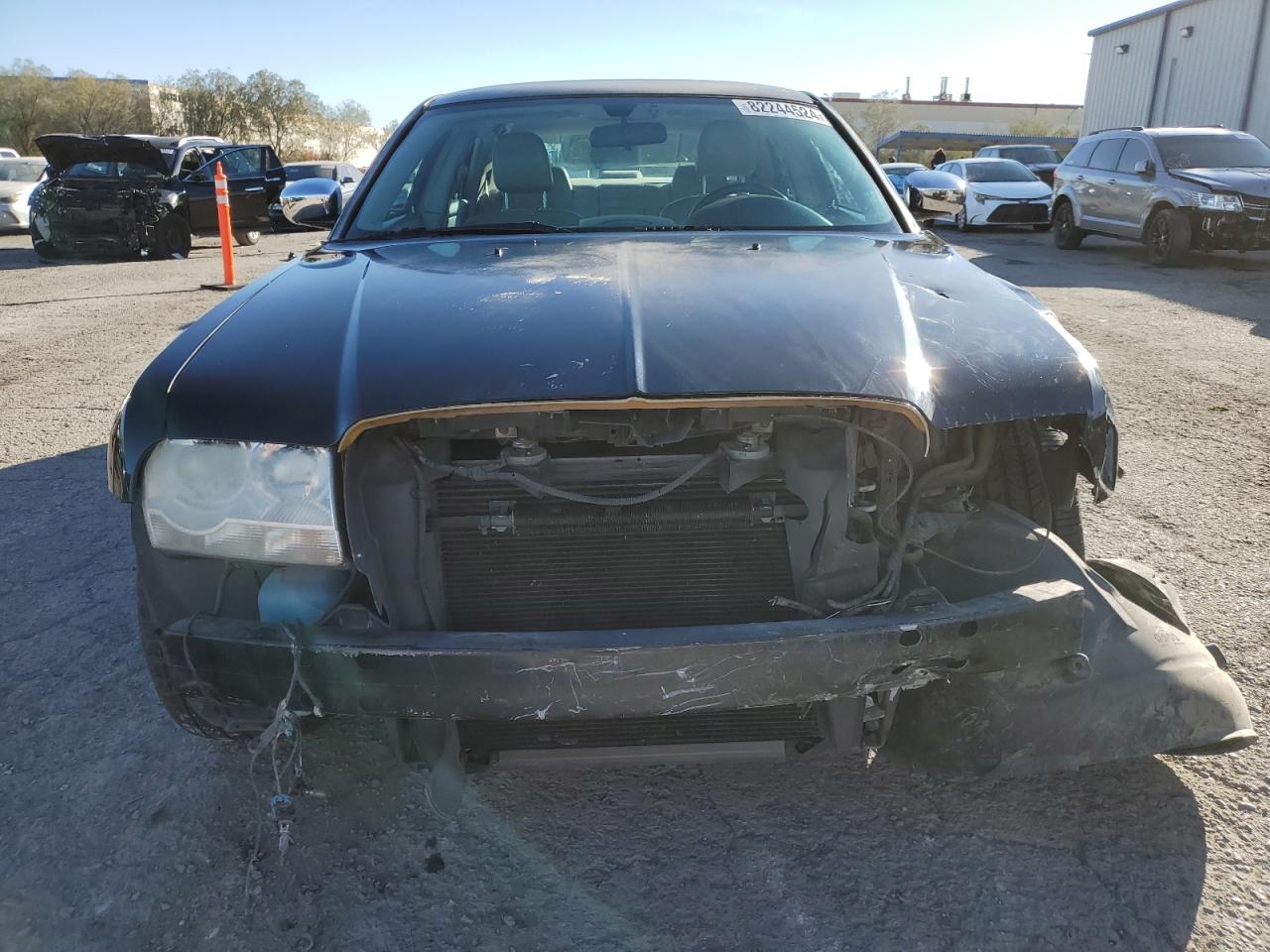 2005 Chrysler 300 - Image 5