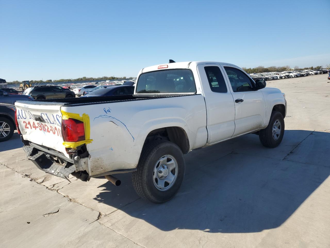 VIN 5TFRX5GN2JX122207 2018 TOYOTA TACOMA no.3