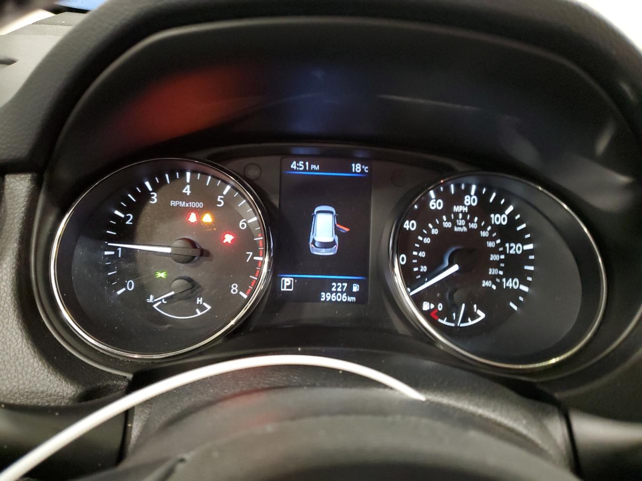 2018 Nissan Rogue - Image 9