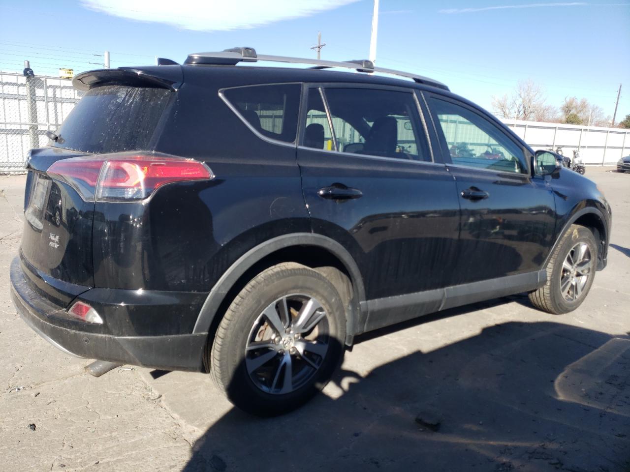 2018 Toyota RAV 4 - Image 3