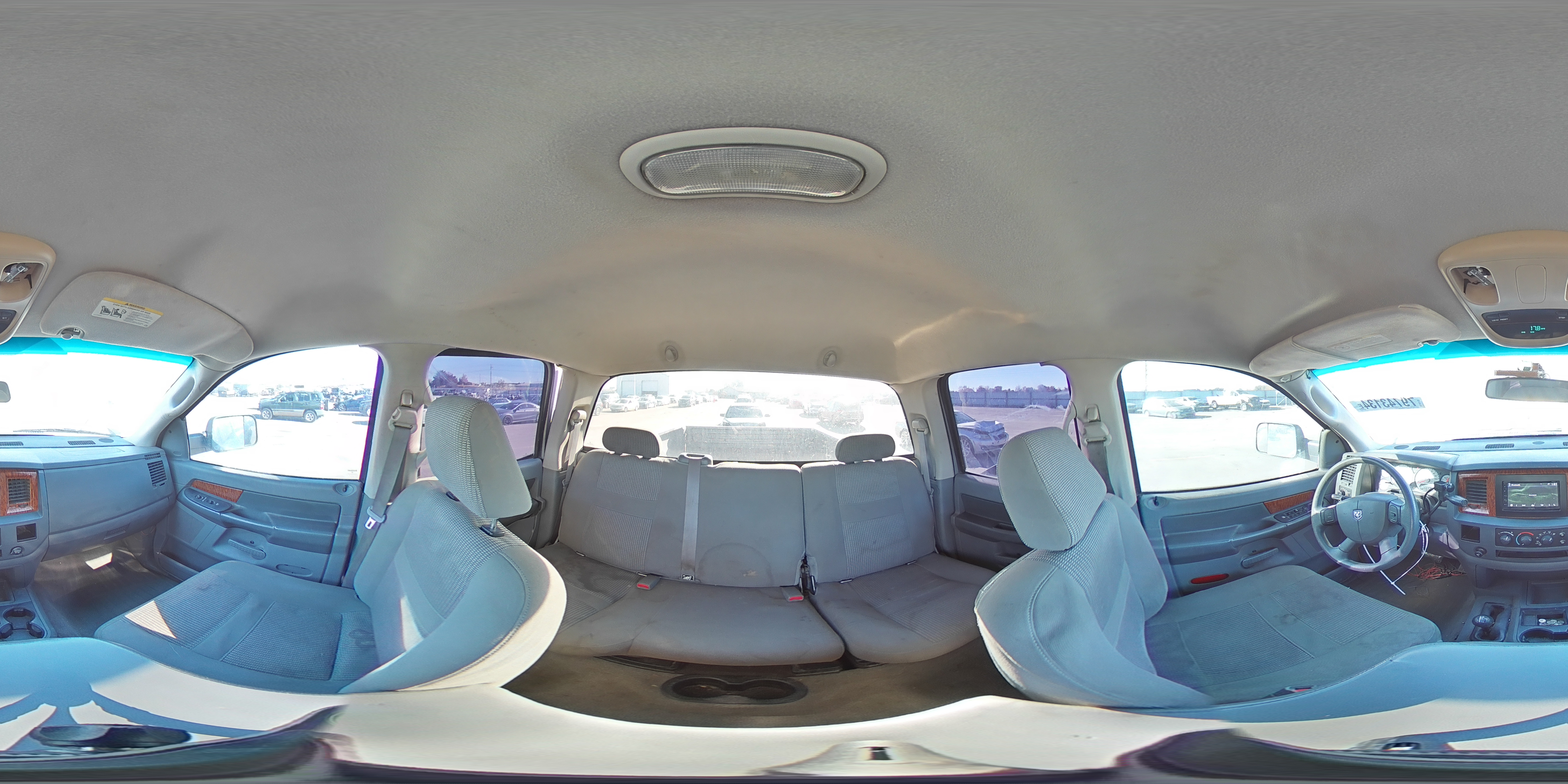 2006 Dodge RAM - Image 12