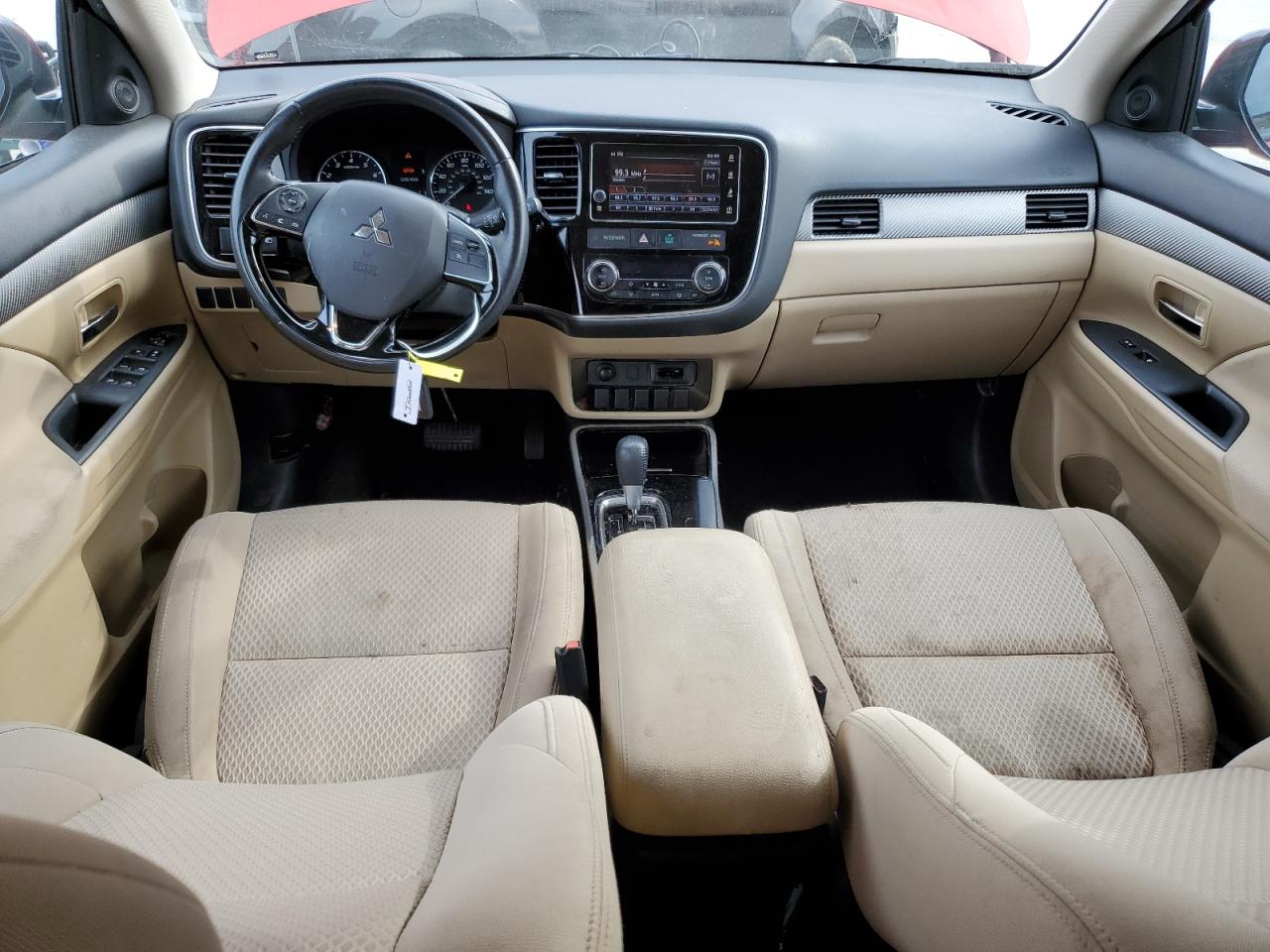 2018 Mitsubishi Outlander - Image 8