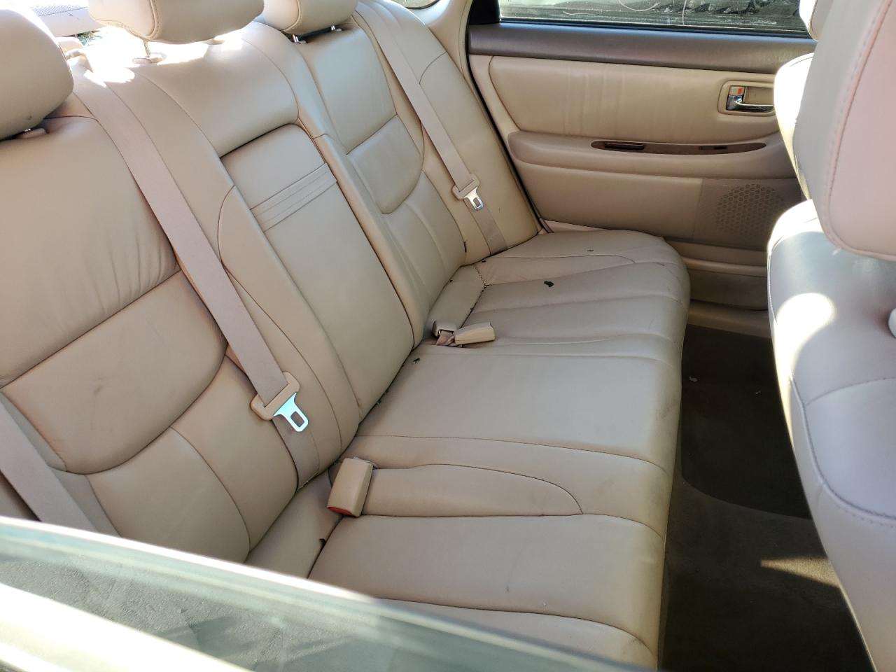 2004 Toyota Avalon - Image 10