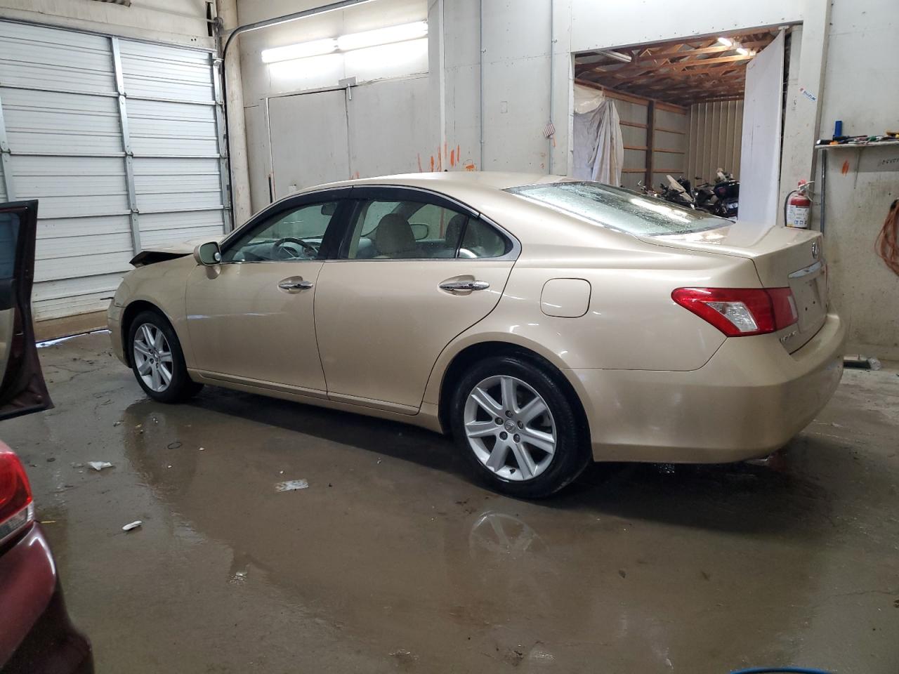 2009 Lexus ES - Image 2