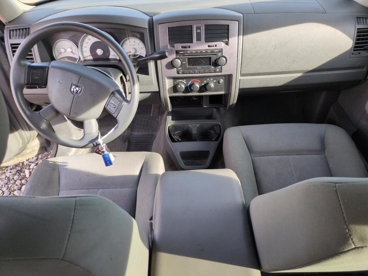 2006 Dodge Dakota - Image 8