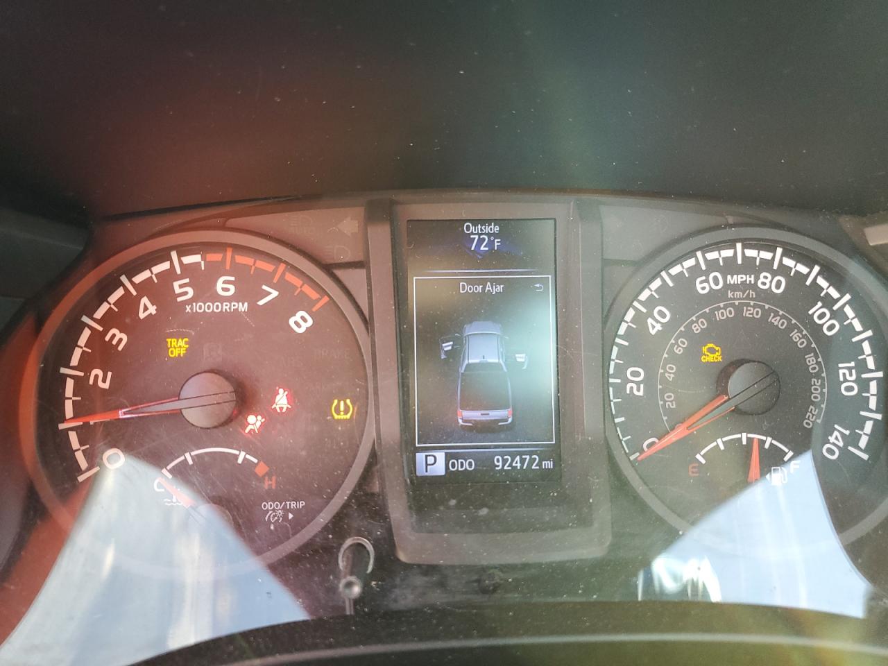2018 Toyota Tacoma - Image 9