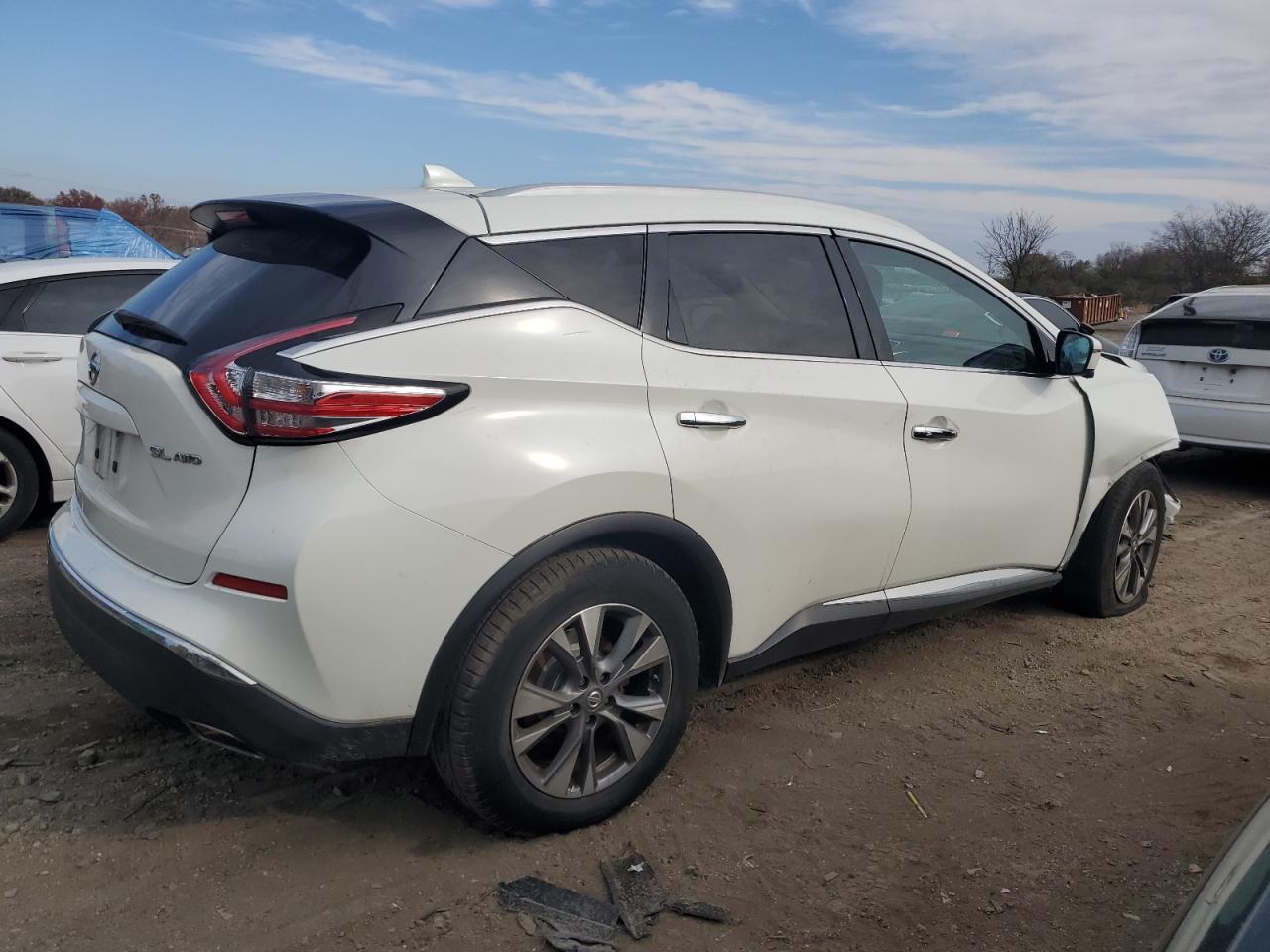 2017 Nissan Murano - Image 3
