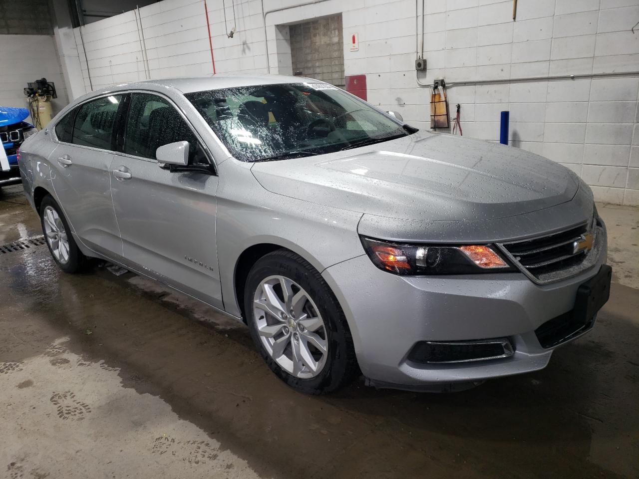 2017 Chevrolet Impala - Image 4