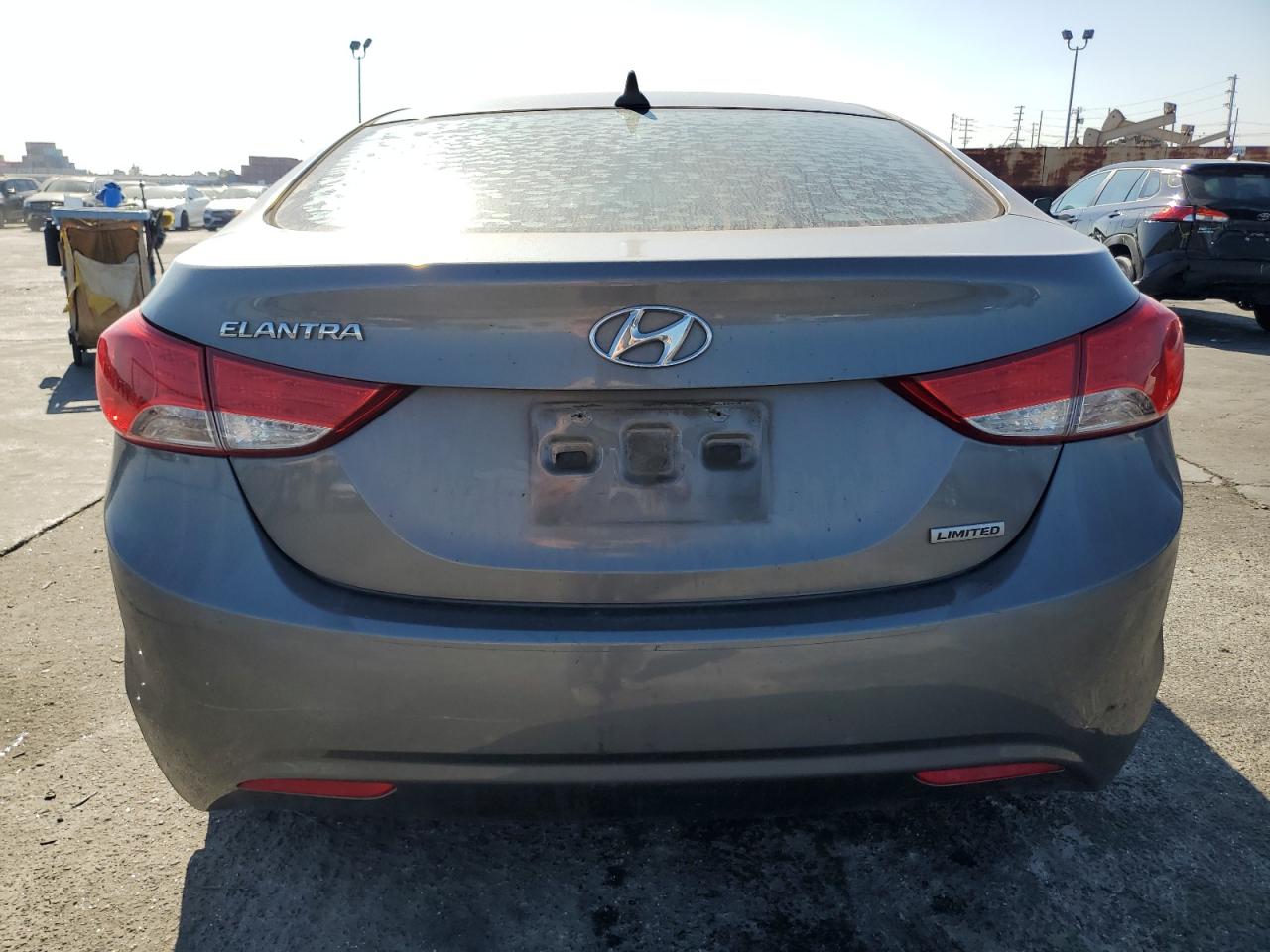 2013 Hyundai Elantra - Image 6