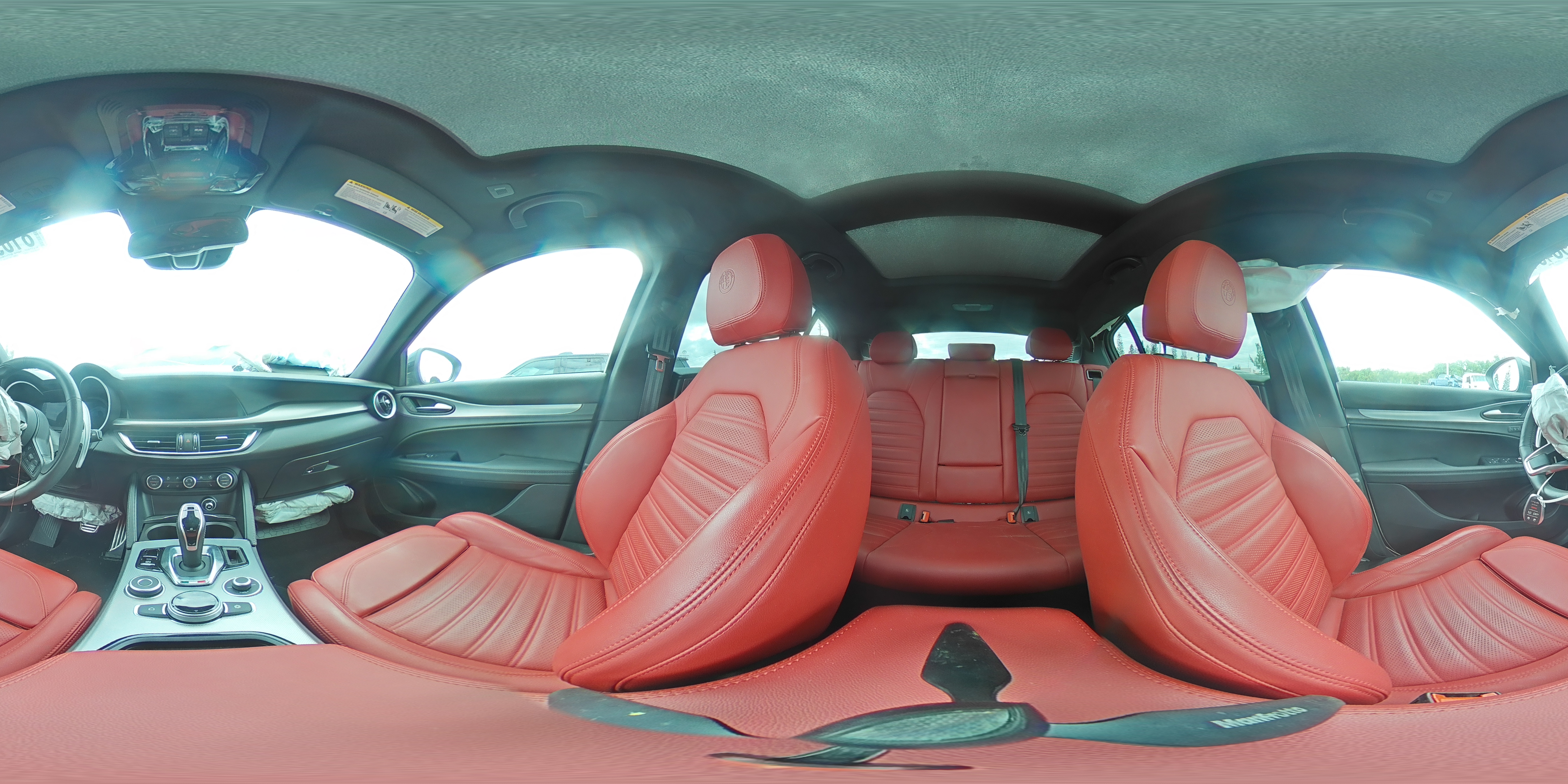 2024 Alfa Romeo Stelvio - Image 14