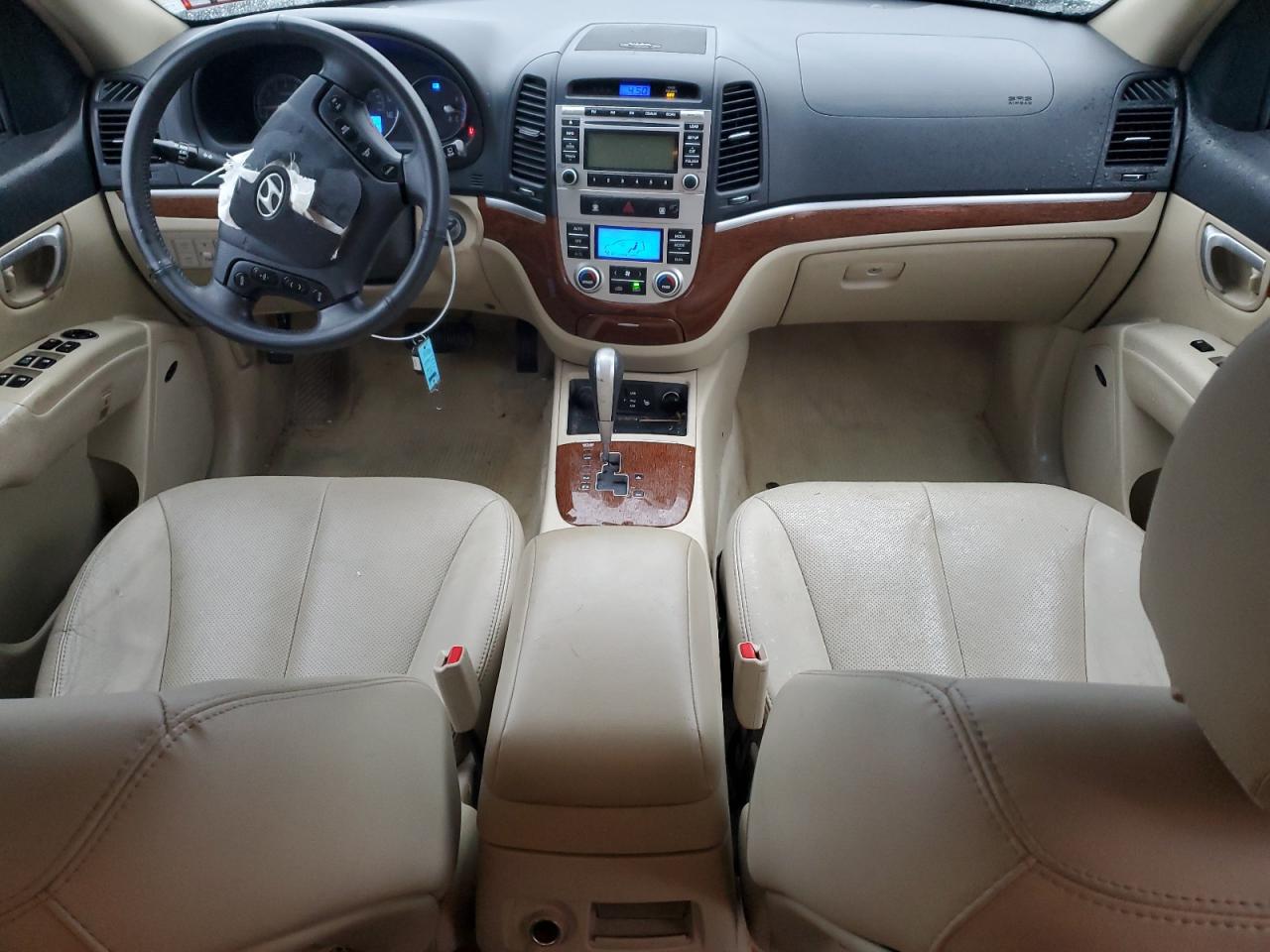 2009 Hyundai Santa Fe - Image 8